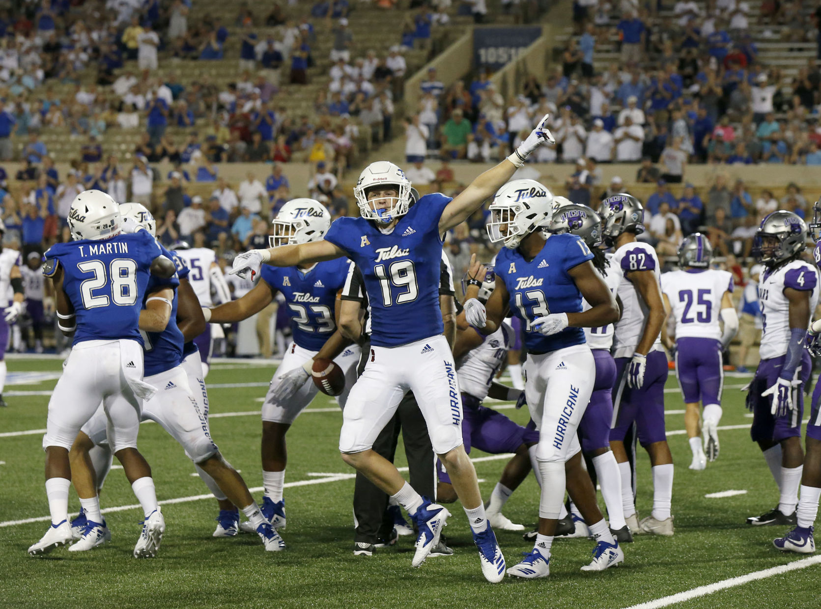 LB Grant Sawyer